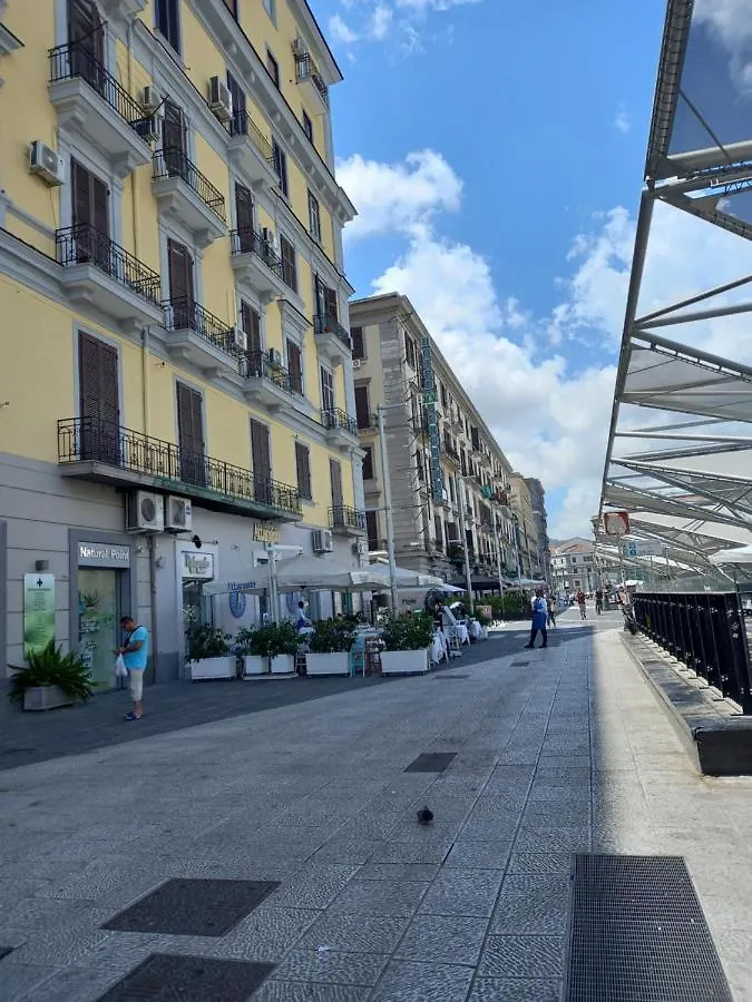 Ale Naples Holiday Gasthuis