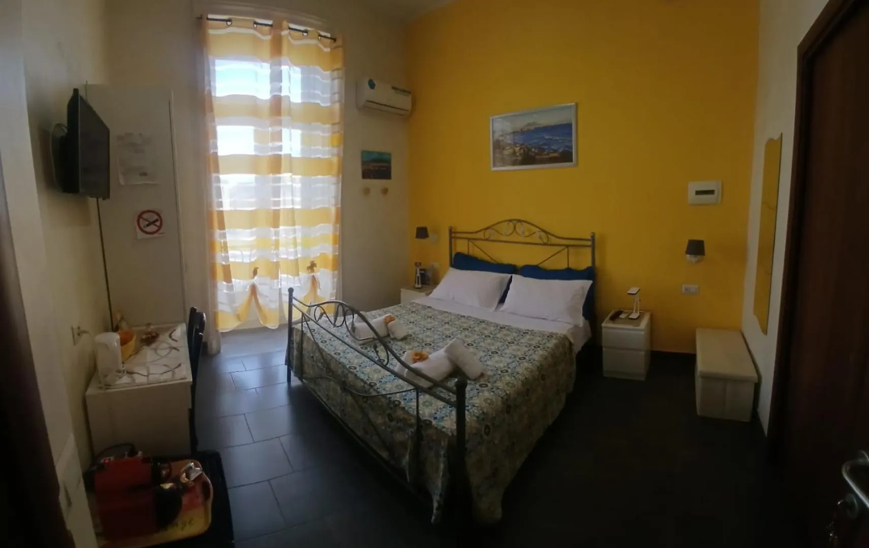 Ale Naples Holiday