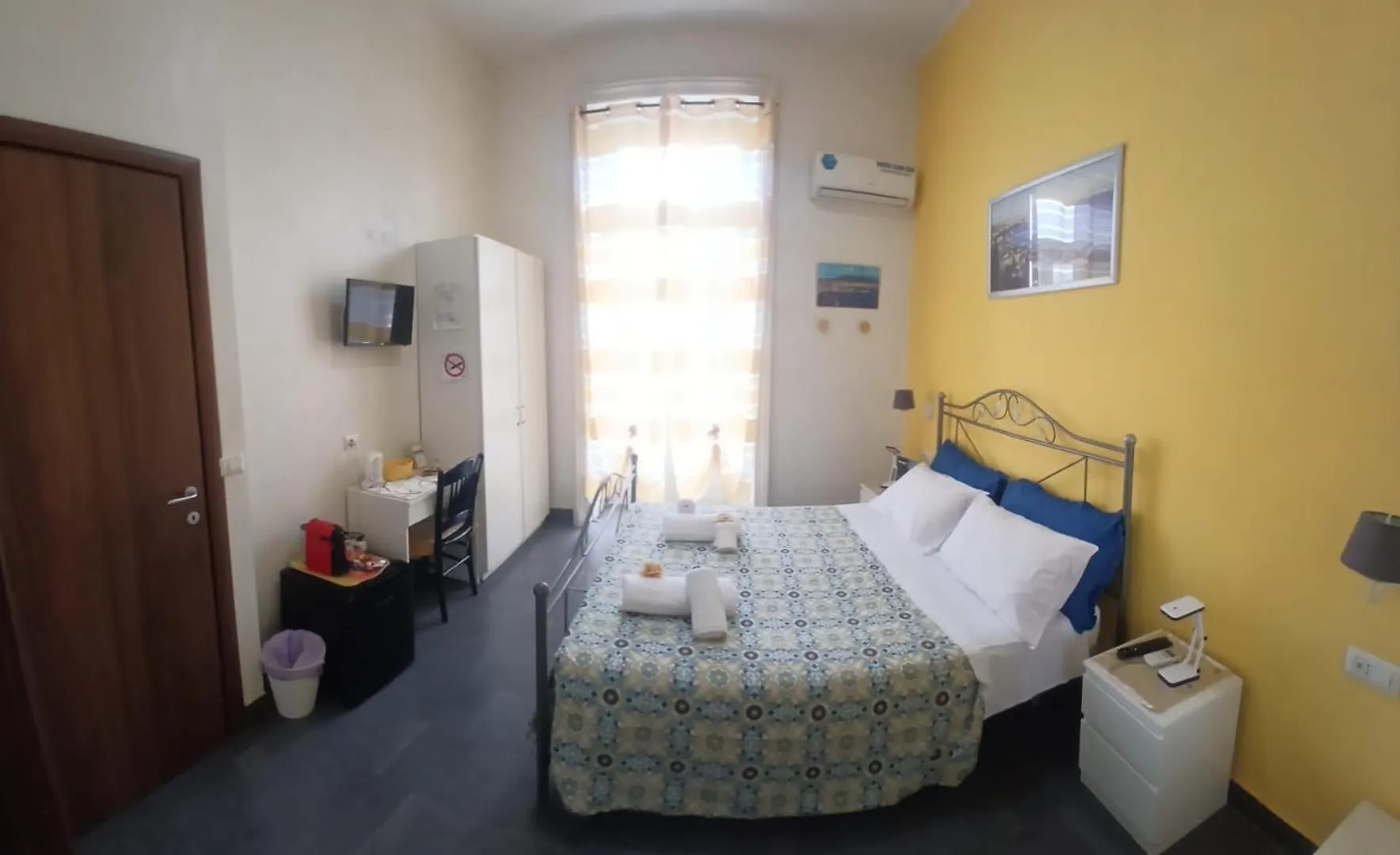 Ale Naples Holiday Guest house